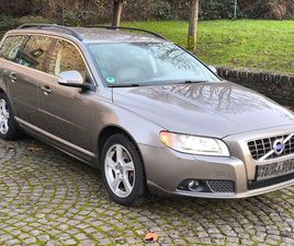 VOLVO V70 D5 GEARTRONIC MOMENTUM LEDER NAVI SHZ TOP!!