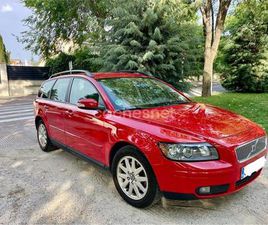 VOLVO V50 2.4 AUTOMATIC MOMENTUM