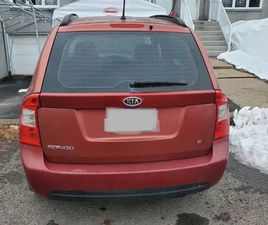 VÉHICULE KIA RONDO 2008