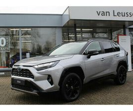 2.5 HYBRID AWD BI-TONE