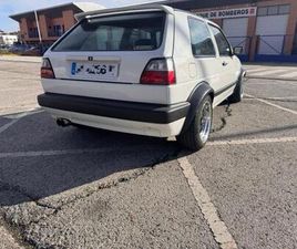 VOLKSWAGEN - GOLF