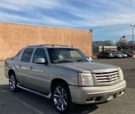 2004 CADILLAC ESCALADE EXT