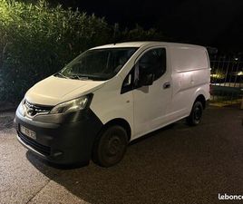 NISSAN NV 200