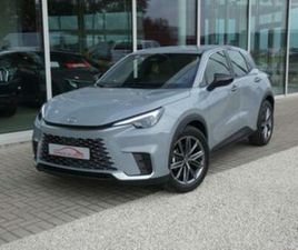 ② LEXUS LBX HYBRID ELEGANT +LEDER +ZETELVERWARMING +DODEHOEK — LEXUS — 2EMEMAIN