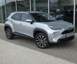 ② TOYOTA YARIS CROSS HYBRID +PARKEERSENSOREN +DODEHOEK +ZETELV — TOYOTA — 2EMEMAIN