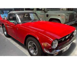 TRIUMPH TR6 1976 TRIUMPH TR6 ROUGE MANUEL, 4 VITESSES CONDUITE À GAUC...
