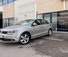 VOLKSWAGEN - JETTA 1.6 TDI 105CV DSG SPORT
