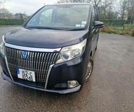TOYOTA ESQUIRE HYBRID 7 SEATER MPV 1.8L BLACK