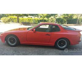 PORSCHE 944