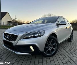 VOLVO V40 CROSS COUNTRY D2 DRIVE-E OCEAN RACE