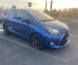TOYOTA YARIS 1,5 HYBRID STYLE 5OV ** P.KAMERA / 1OM SUOMI-AUTO / VAKKARI / PUOLINAHAT / BLUETOOTH / 2X ALUVANTEET **