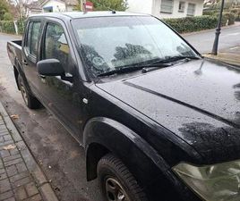 NISSAN - NAVARA