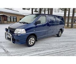 2.5 D-4D 4WD / WEBASTO / SÄHKÖLASIT / ILMASTOINTI / 2 X RENKAAT / VETOKOUKKU /