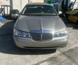 LINCOLN TOWN CAR 2001 LINCOLN TOWN CAR 70K MILES