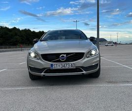 VOLVO V60 CROSS COUNTRY VOLVO V60 CROSS COUNTRY D4 AUTOMATIK, 2016 GOD.