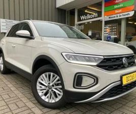 ② VOLKSWAGEN T-ROC LIFE 110TSI -AIRCO -VIRTUAL COCKPIT -APP -Z — VOLKSWAGEN — 2EMEMAIN