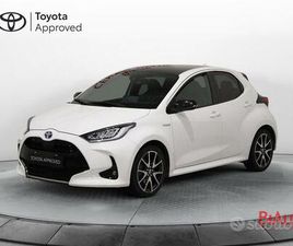 TOYOTA YARIS TOYOTA YARIS 1.5 HYBRID 5 PORTE LOUNGE