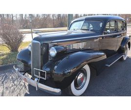 1937 LASALLE SEDAN#25917 A VENDRE