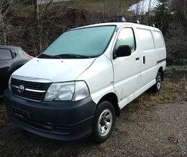 TOYOTA HIACE HIACE D-4D KOMBI 4WD SWB