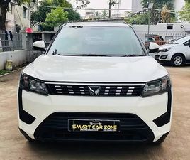 MAHINDRA XUV300