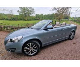 A VENDRE COUPÉ-CABRIOLET VOLVO TRÈS BON ÉTAT