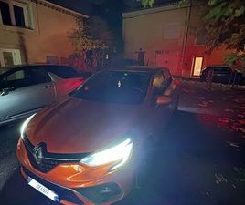 JE VEND OU CHERCHE POTENTIELLEMENT À ÉCHANGER CETTTE SUPERBE VOITURE (CLIO 5 RS-LINE)