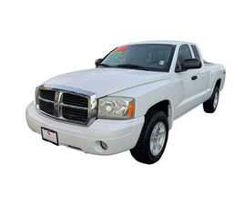 DODGE DAKOTA 2007 DODGE DAKOTA CLUB CAB - FINANCING AVAILABLE!