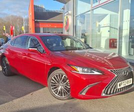 2022 - 300H 2.5 4DR CVT