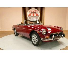 1974 MG MGB ROUGE FONCÉ MANUEL, 4 VITESSES CONDUITE À GAU...