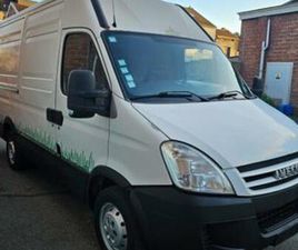 ② IVECO DAILY ANNÉE 2009 — CAMIONNETTES & UTILITAIRES — 2EMEMAIN