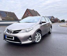 TOYOTA AURIS TOURING SPORTS