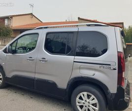 PEUGEOT RIFTER PEUGEOT RIFTER TPMR 4 PLACES + 1 FAUTEUIL ROULANT