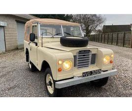 LAND ROVER SERIE III 1975 LAND ROVER SERIES 3 BEIGE MANUEL, 4 VITESSES CONDUIT...