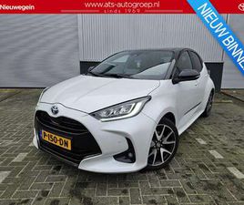 TOYOTA YARIS 1.5 HYBRID EXECUTIVE BI-TONE