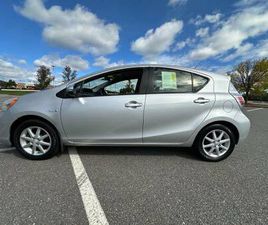 2013 TOYOTA PRIUS C LOW MILES!!!!CLEAN