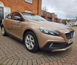 VOLVO V40 CROSS COUNTRY D2 2.0 D2 SE EURO 6 (START/STOP) 5DR