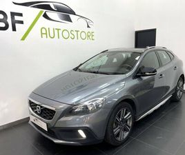 VOLVO V40 CROSS COUNTRY D2 120CH SUMMUM GEARTRONIC