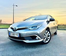 TOYOTA AURIS 1.8 HSD HYBRID 136 EXECUTIVE
