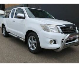 2013 TOYOTA HILUX 2.5 D-4D SRX XTRA-CAB