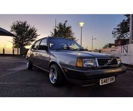 1989 VOLVO 340 ARGENT MANUEL, 5 VITESSES CONDUITE À DROIT...