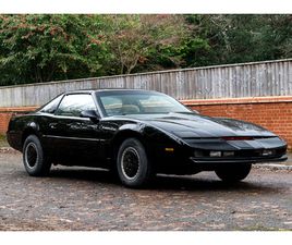 1982 PONTIAC FIREBIRD TRANS AM - KNIGHT RIDER 'KITT' REPLICA