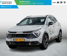 KIA SPORTAGE 1.6 T-GDI PLUG-IN HYBRID AWD DARK EDITION L STOEL STUUR VERWARMING L CAMERA L NAVIGATIE L EL. STOELEN