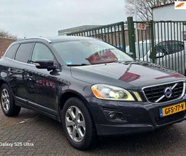 VOLVO XC60 3.0 T6 AWD MOMENTUM AUTOMAAT LEERBEKELEDING STOELVERWARMING PARKEER SENSOR TREKHAAK