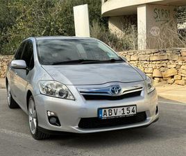 TOYOTA AURIS HYBRID - TA MALTA - 2 OWNERS - AUTOMATIC - 99833255 - 99637584