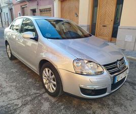 VOLKSWAGEN - JETTA 1.6 TDI 105CV HIGHLINE