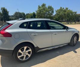 VOLVO V40 CROSS COUNTRY D2