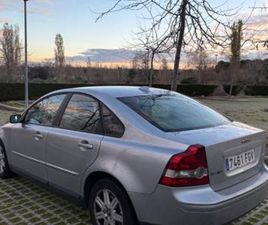 VOLVO - S40
