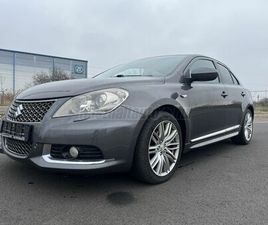 SUZUKI KIZASHI 2WD MANUÁLIS 6-OS VÁLTÓ/PANORÁMATETŐ/VEZETETT SZERVIZKÖNYV