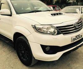 TOYOTA FORTUNER 3.0 4X2 AT 2015