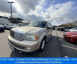 USED 2005 LINCOLN NAVIGATOR LUXURY